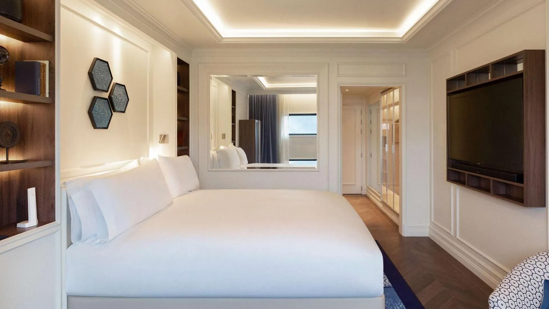 Sofitel Barcelona Skipper