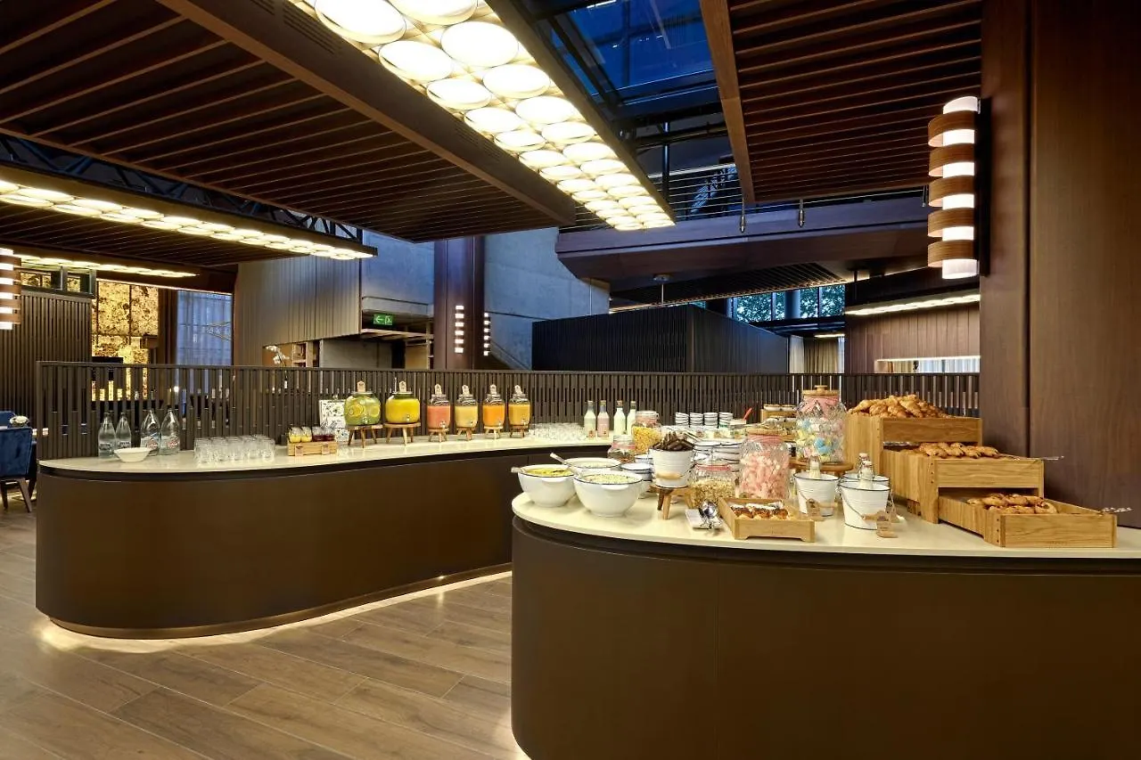 Sofitel Barcelona Skipper 5*,